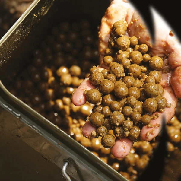 Shimano Isolate LM94 Liver Boilie 10mm 1kg 3 Shimano Isolate LM94 Liver Boilie 10mm 1kg